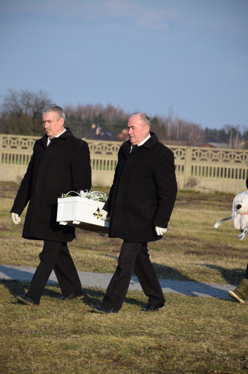 Pogrzeb Mateuszka, noworodka znalezionego w płońskiej sortowni