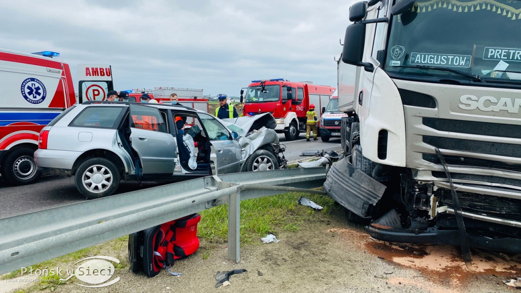 Tragiczne, czołowe zderzenie tira z osobówką