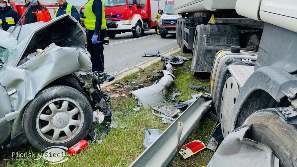 Tragiczne, czołowe zderzenie tira z osobówką