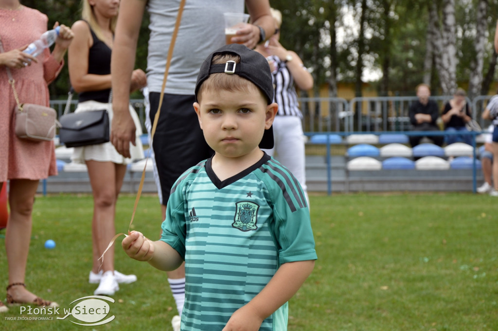 Impreza pod chmurką w Karolinowie