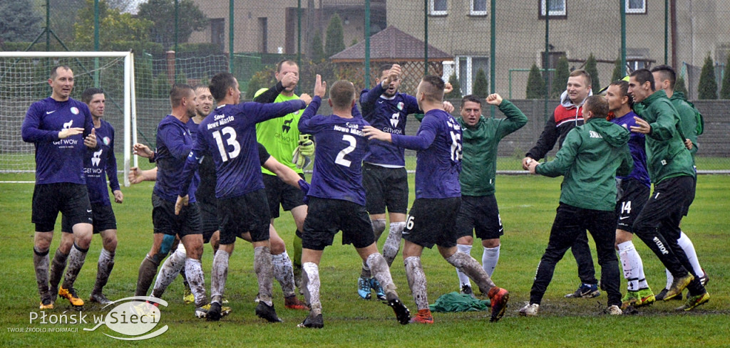 Derby Błękitni vs. Sona w strugach deszczu