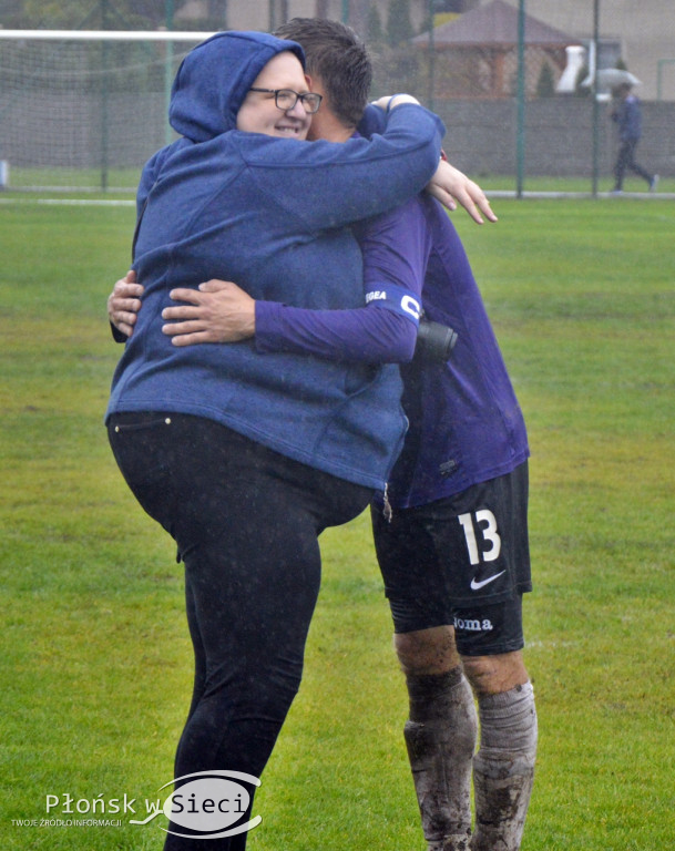 Derby Błękitni vs. Sona w strugach deszczu