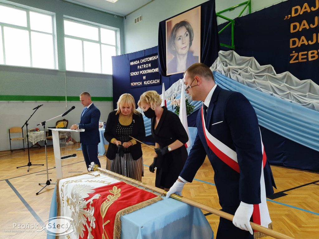 Podstawówka w Kucicach z patronem i sztandarem