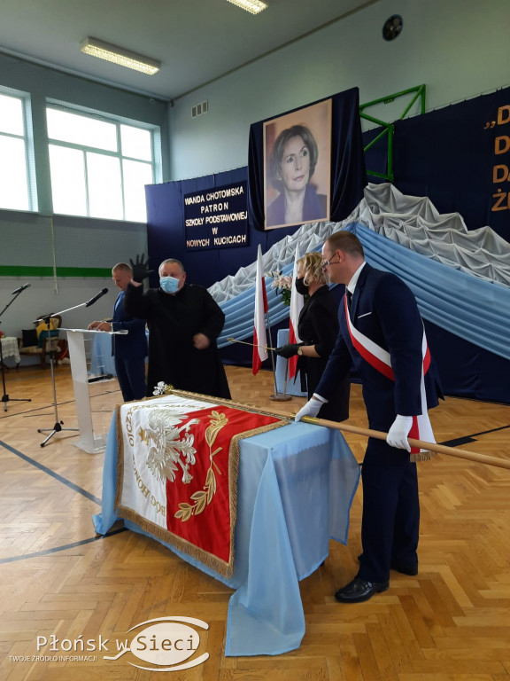 Podstawówka w Kucicach z patronem i sztandarem