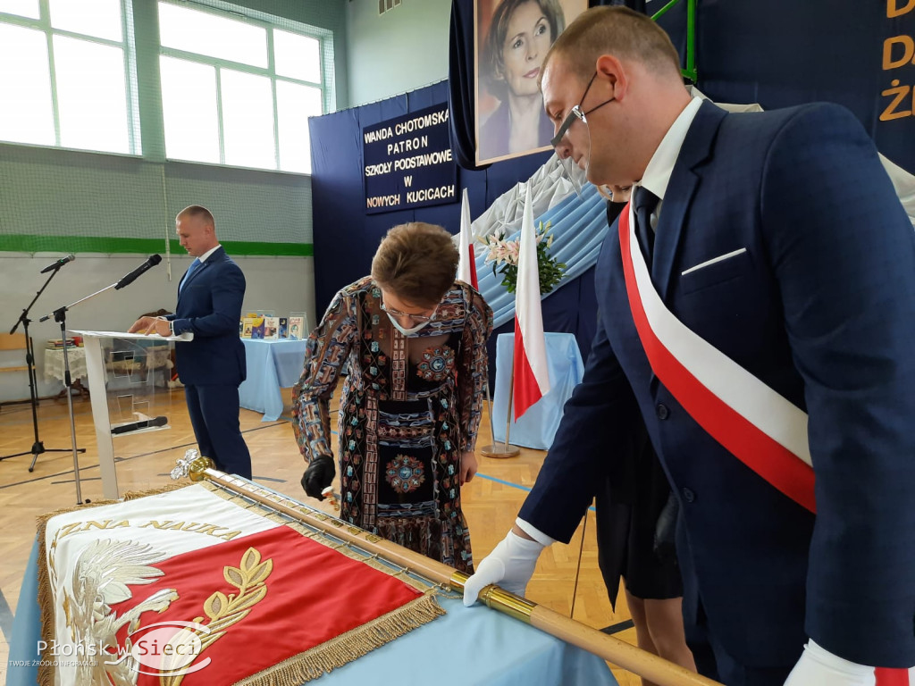 Podstawówka w Kucicach z patronem i sztandarem