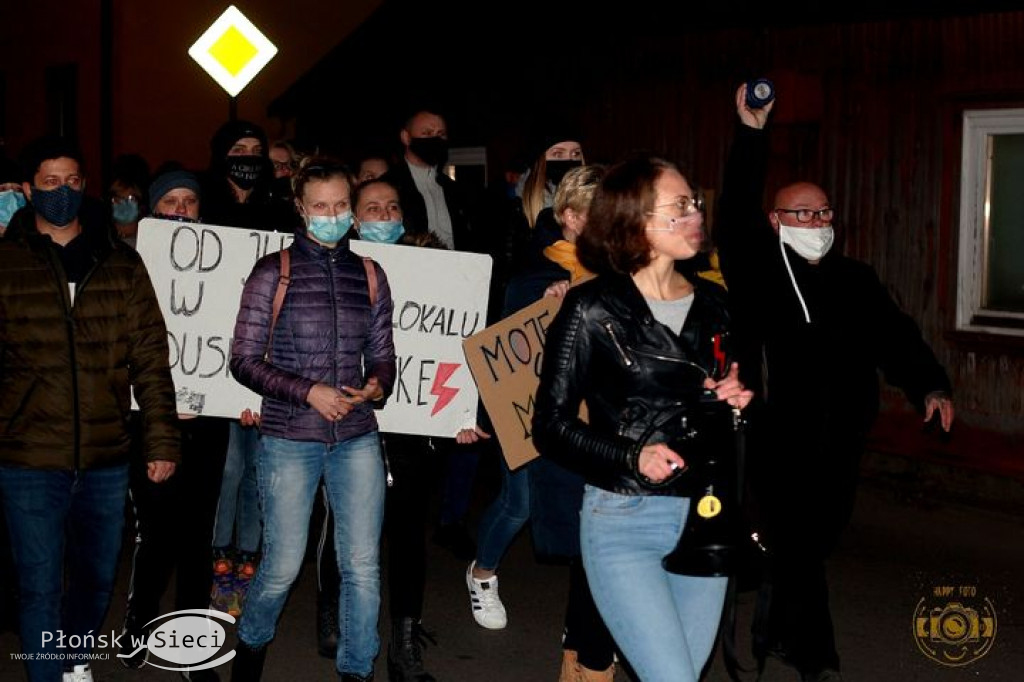 Protest #PiekłoKobiet w Nowym Mieście