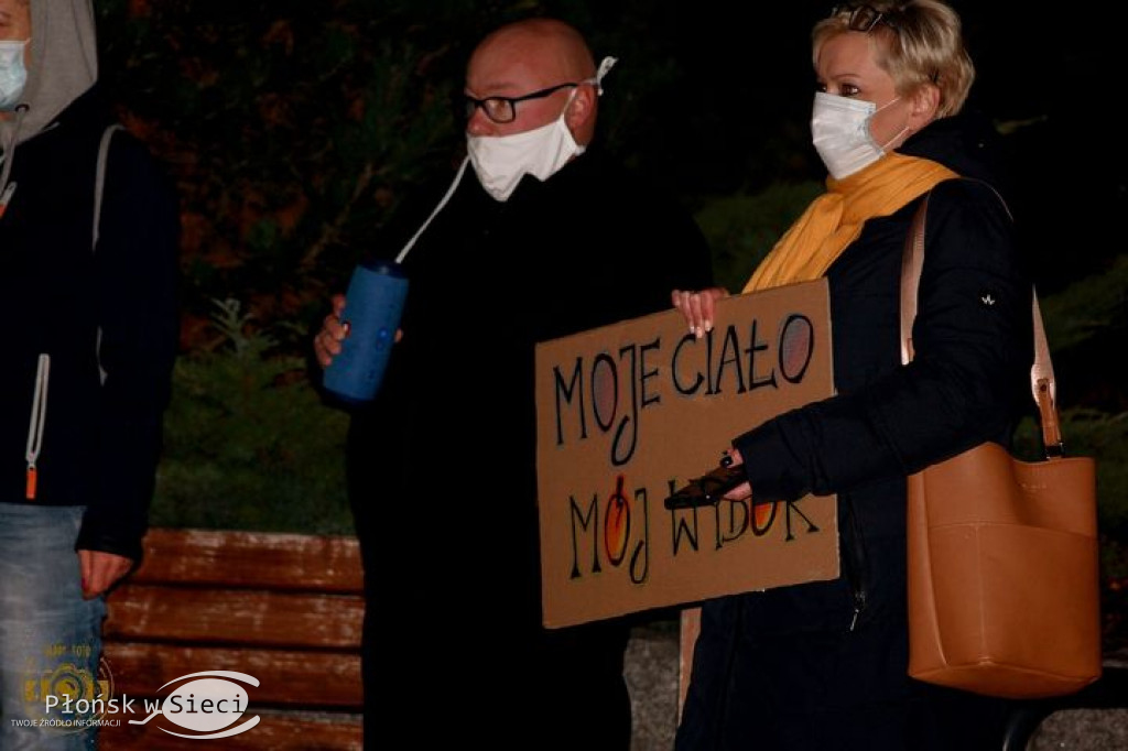 Protest #PiekłoKobiet w Nowym Mieście