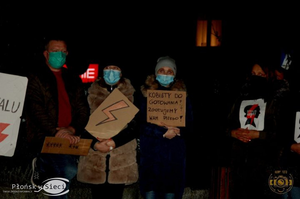 Protest #PiekłoKobiet w Nowym Mieście