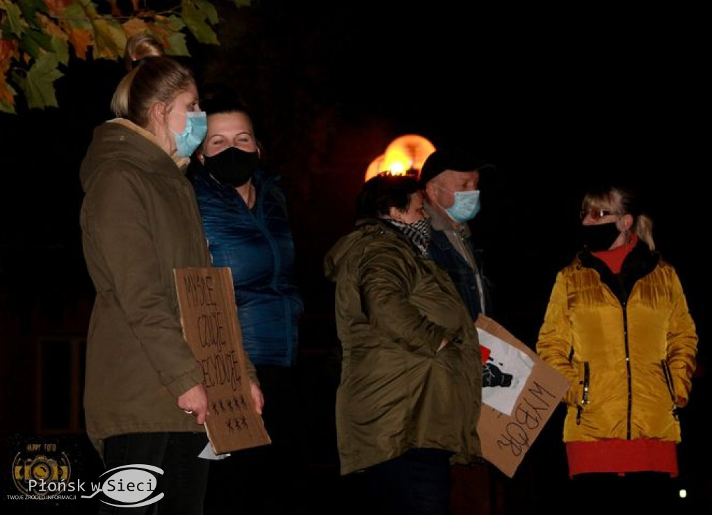 Protest #PiekłoKobiet w Nowym Mieście