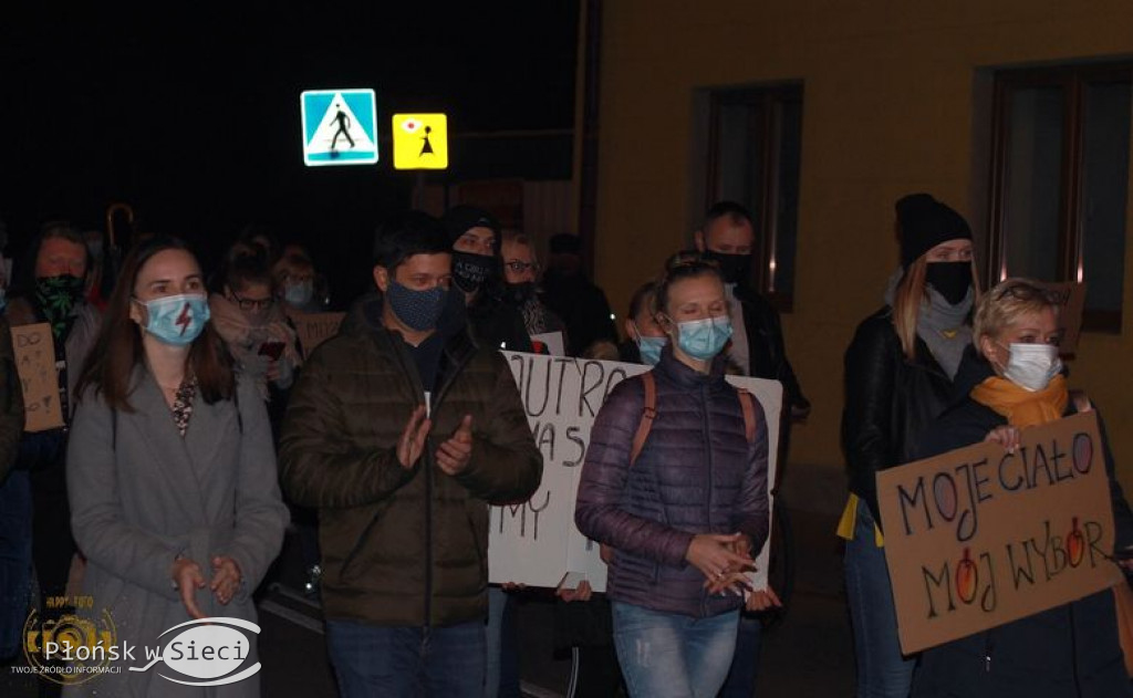Protest #PiekłoKobiet w Nowym Mieście