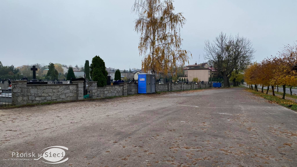 Płoński cmentarz i okolica 1 listopada...