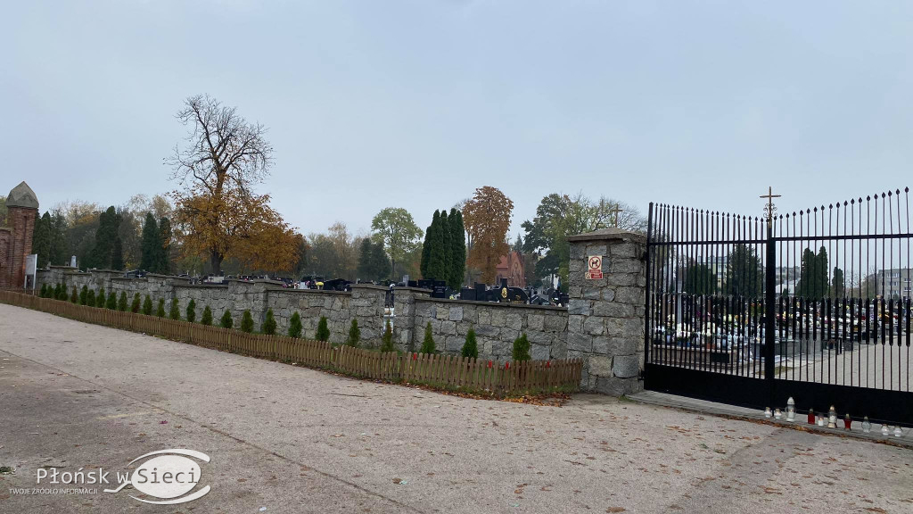 Płoński cmentarz i okolica 1 listopada...