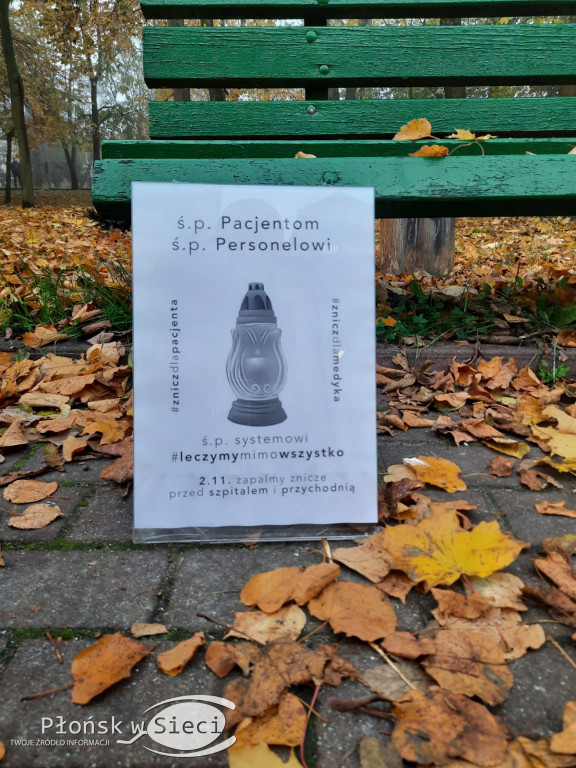Płoną znicze przed płońskim szpitalem