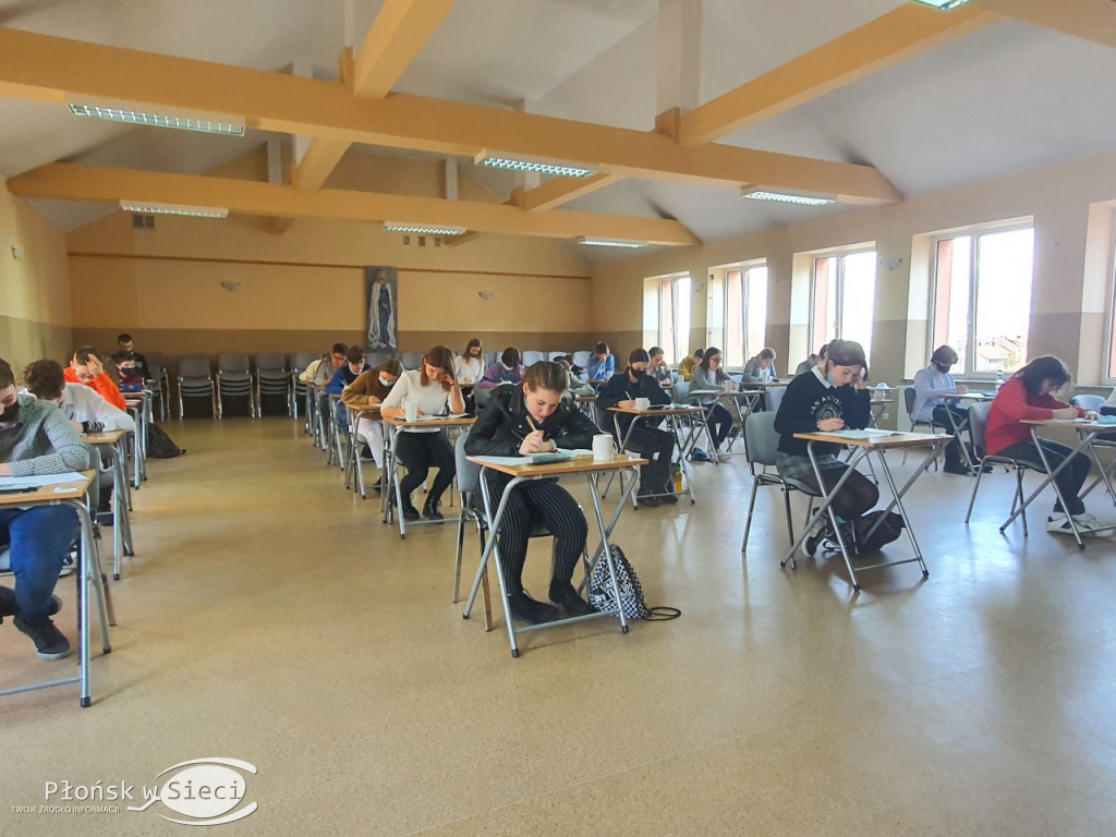 Uczniowie klas ósmych mierzyli się z 'matmą'