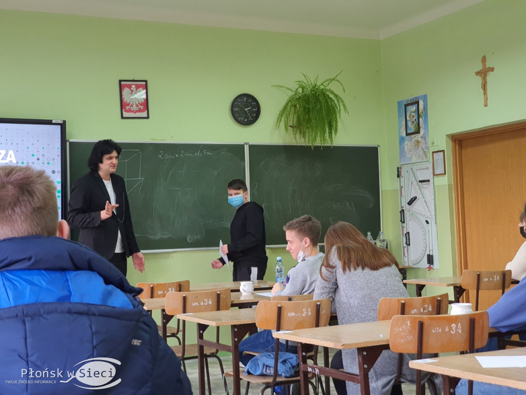 Uczniowie klas ósmych mierzyli się z 'matmą'