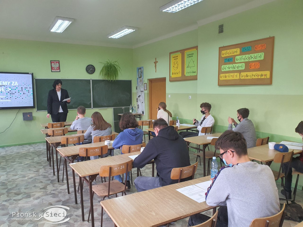 Uczniowie klas ósmych mierzyli się z 'matmą'