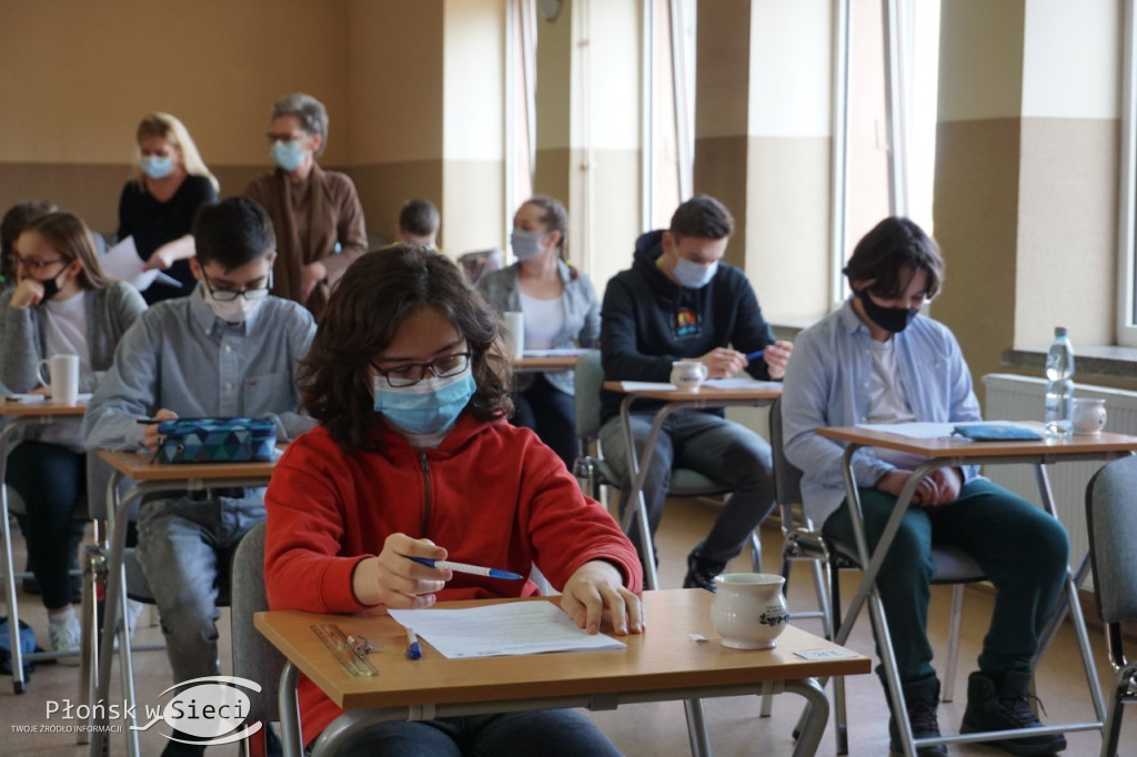 Uczniowie klas ósmych mierzyli się z 'matmą'