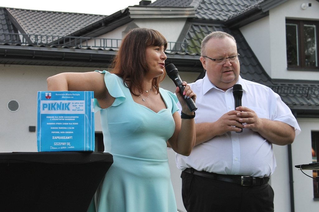 Plenerowa promocja szczepień w Raciążu