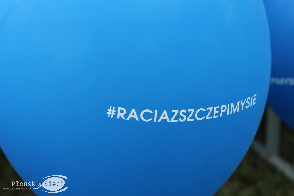 Plenerowa promocja szczepień w Raciążu