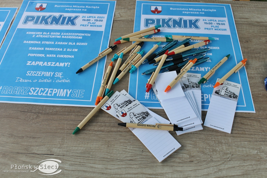 Plenerowa promocja szczepień w Raciążu
