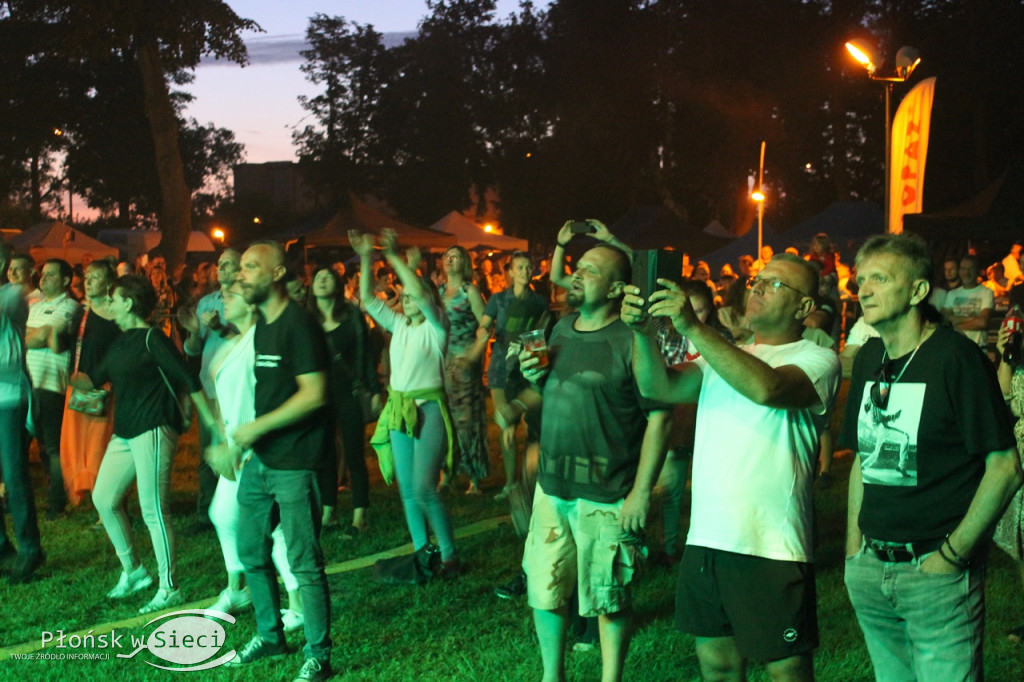Golden Life i Kapitan Folk na scenie w Raciążu