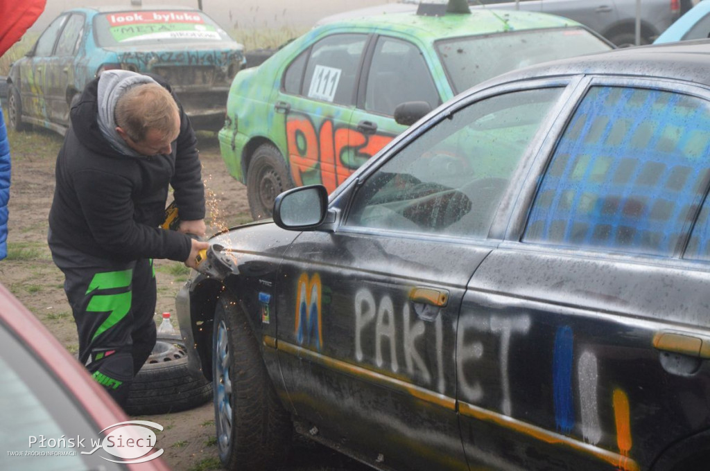 Motociekawy Wrak Race - zbiórka dla Bogusi