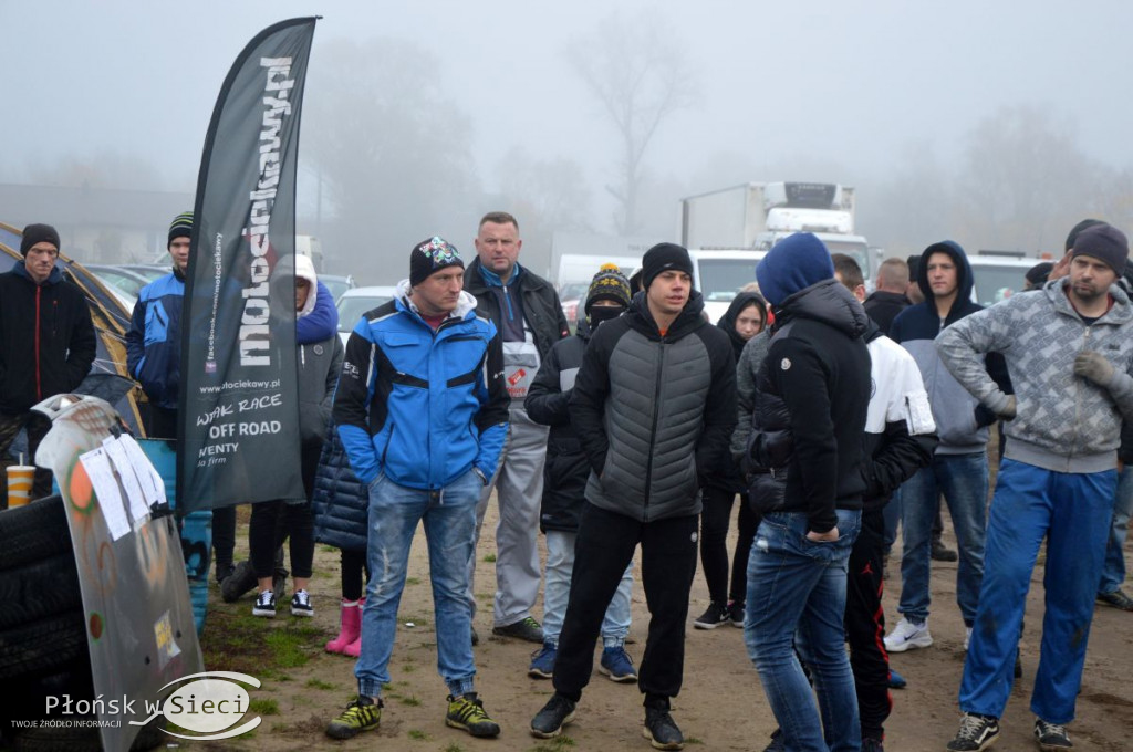 Motociekawy Wrak Race - zbiórka dla Bogusi