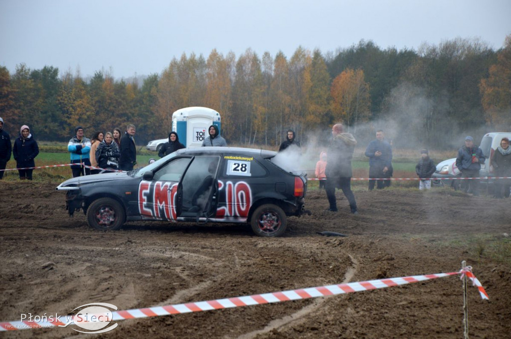 Motociekawy Wrak Race - zbiórka dla Bogusi