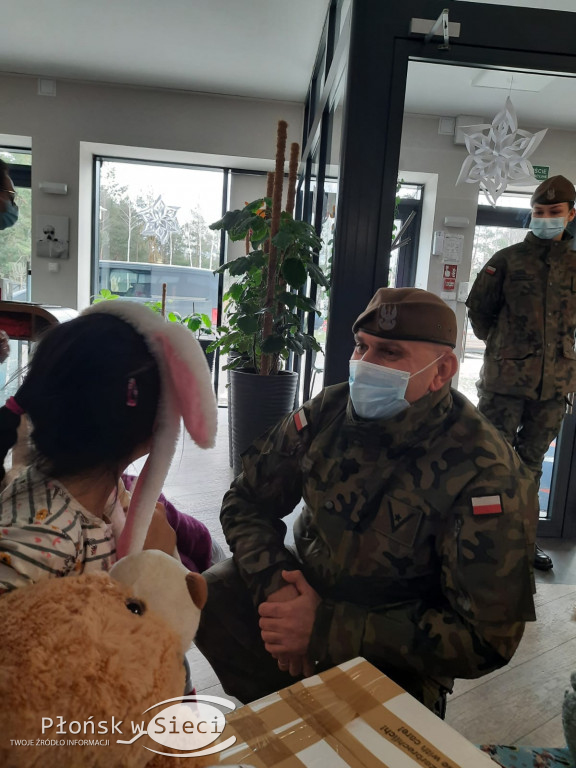 Terytorialsi z darami w Kraszewie Czubakach