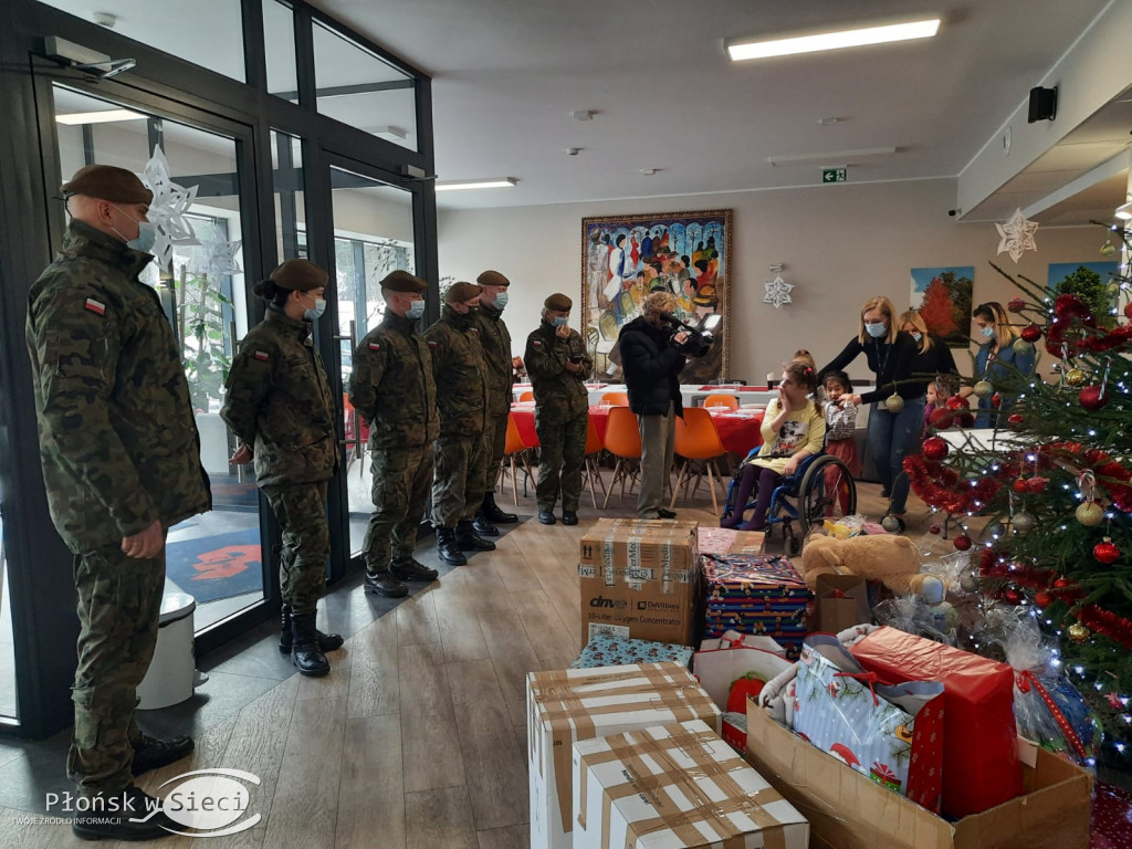 Terytorialsi z darami w Kraszewie Czubakach