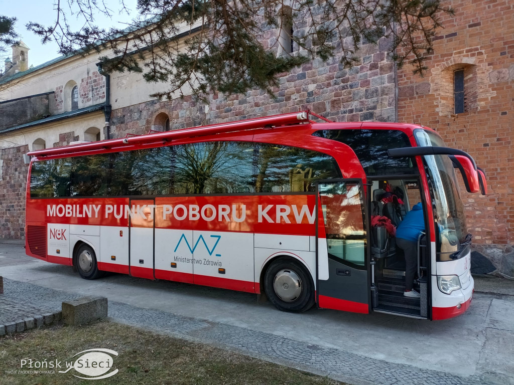 Mobilny punkt poboru krwi w Czerwińsku