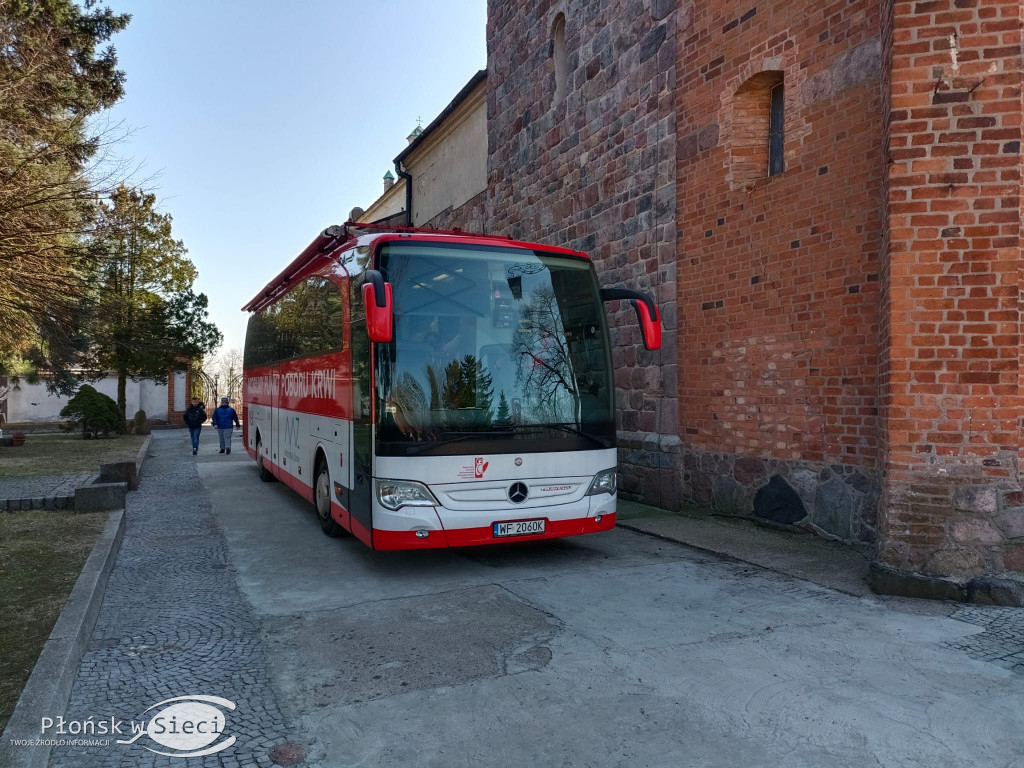 Mobilny punkt poboru krwi w Czerwińsku