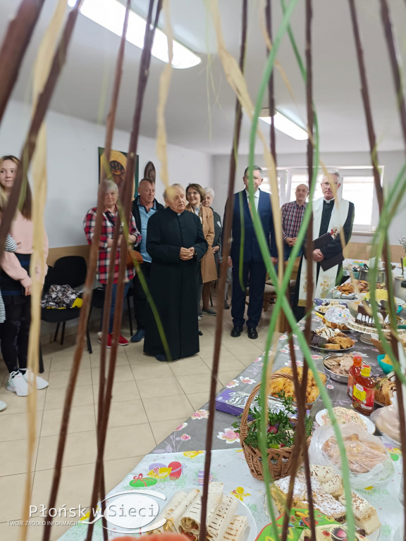 Wielkanocne śniadanie dla wojennych uchodźców