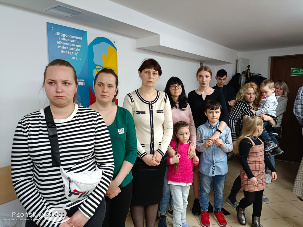 Wielkanocne śniadanie dla wojennych uchodźców