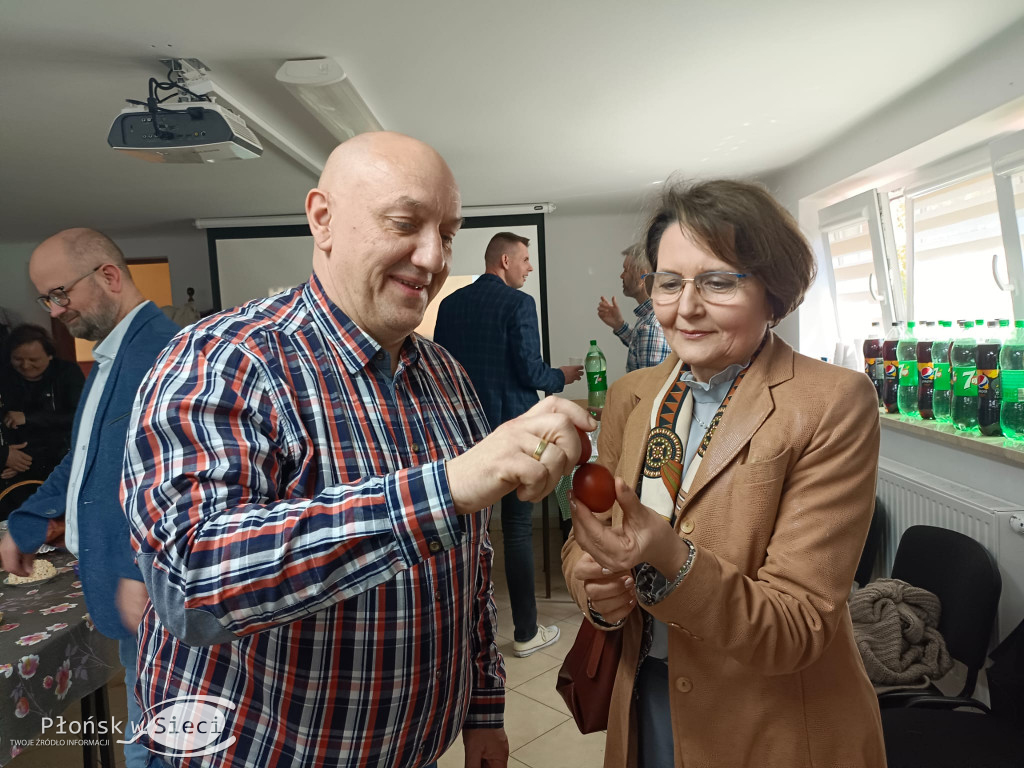 Wielkanocne śniadanie dla wojennych uchodźców