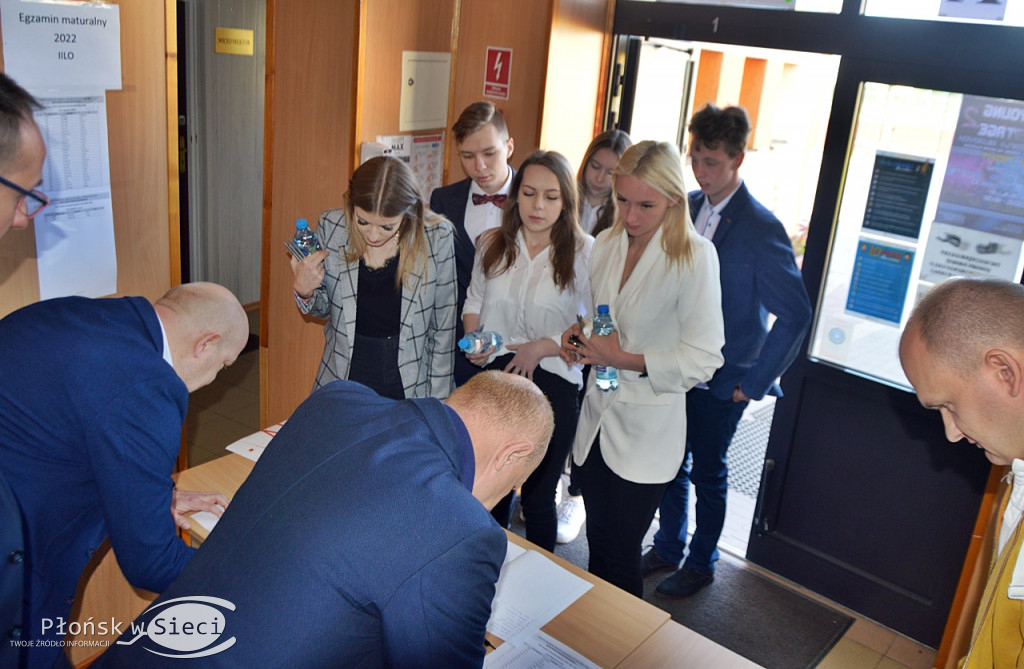 Wystartowały matury. Zdjęcia z ''jedynki''