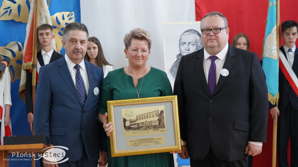 Stulecie podstawówki z Raciąża. Wspomnień czas