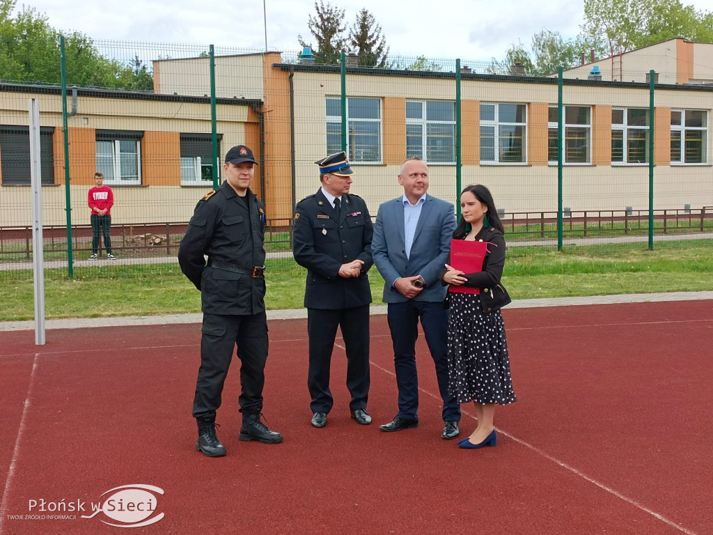 Z wiedzą pożarniczą za pan brat