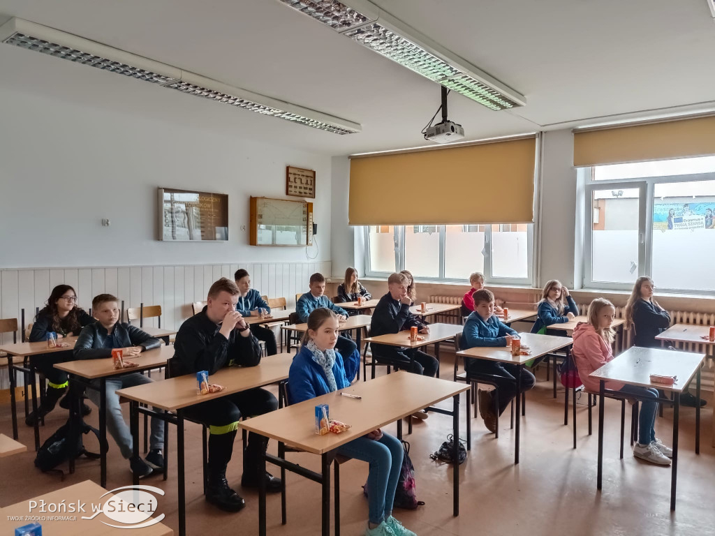 Z wiedzą pożarniczą za pan brat