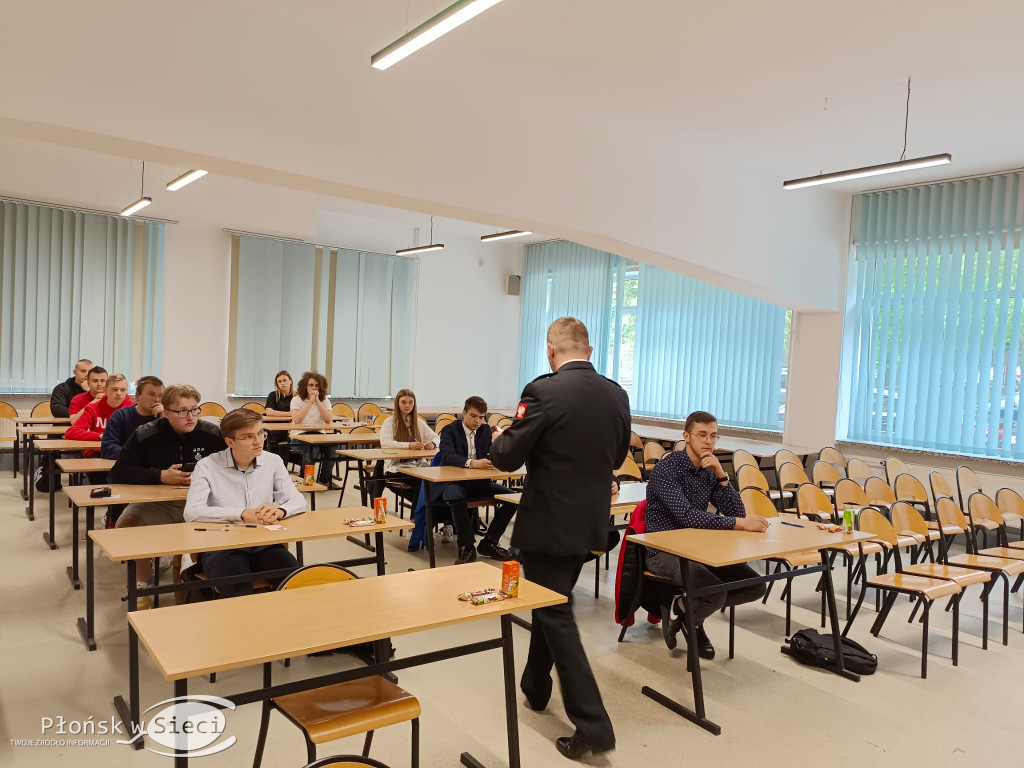 Z wiedzą pożarniczą za pan brat
