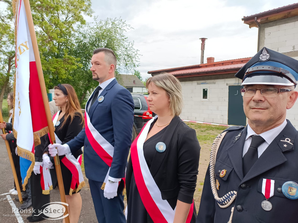 Podstawówka w Jońcu już ze sztandarem