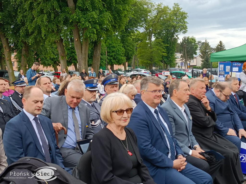 Podstawówka w Jońcu już ze sztandarem