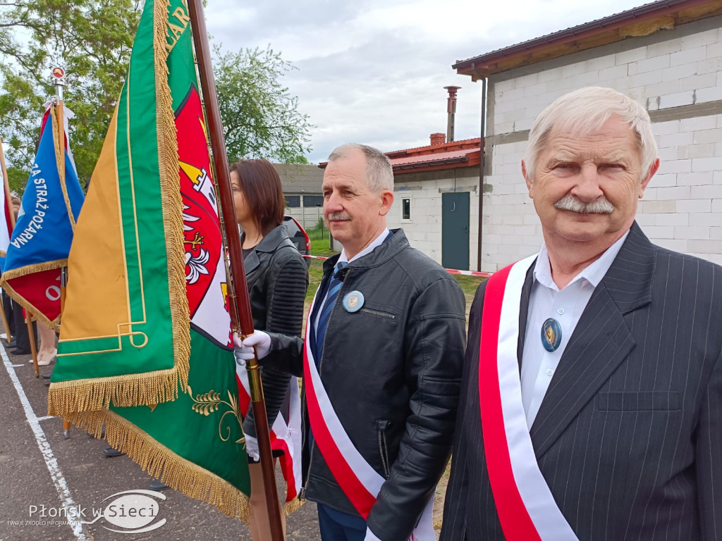 Podstawówka w Jońcu już ze sztandarem