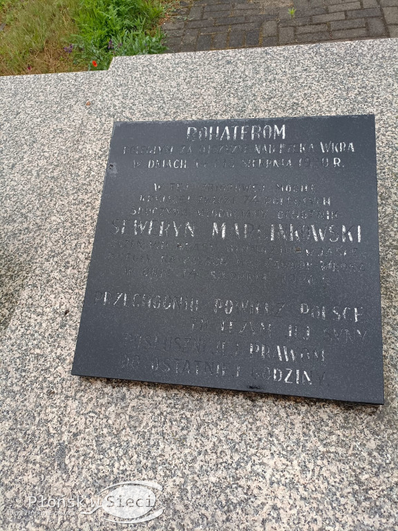 Podstawówka w Jońcu już ze sztandarem