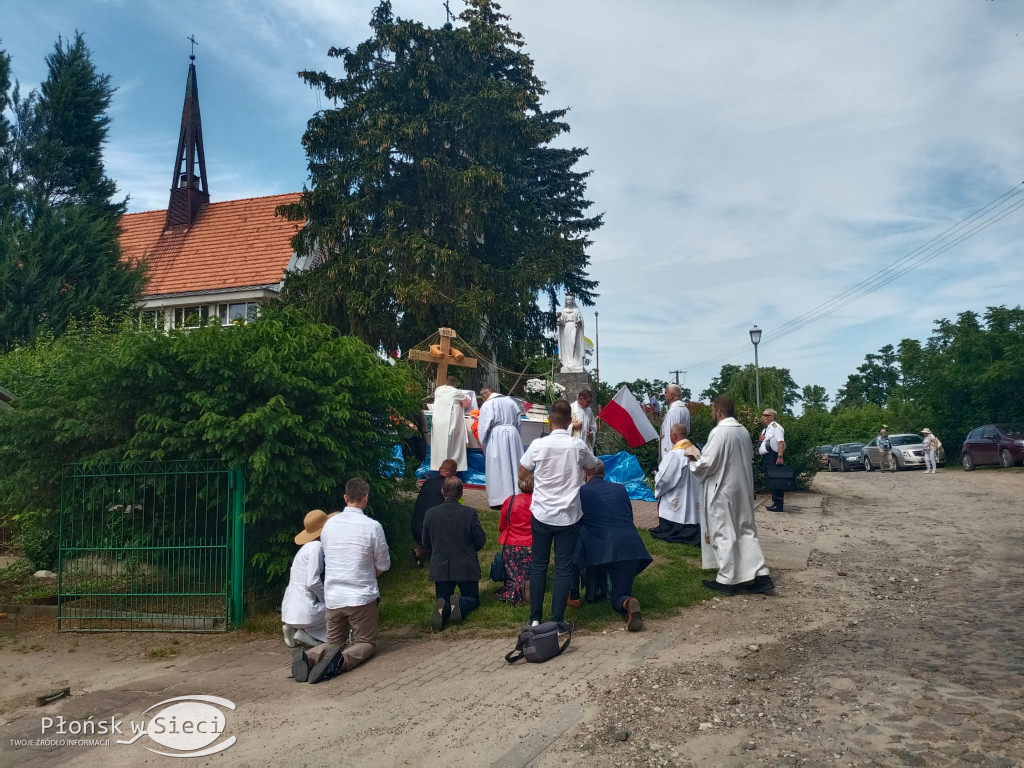 Boże Ciało. Procesja ze Smoszewa do Czerwińska