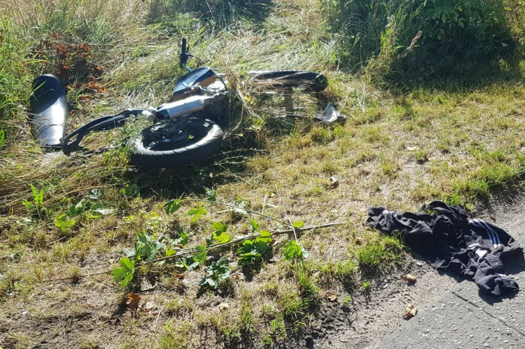 Wypadek w Radzyminie. Młodzież na motorze...