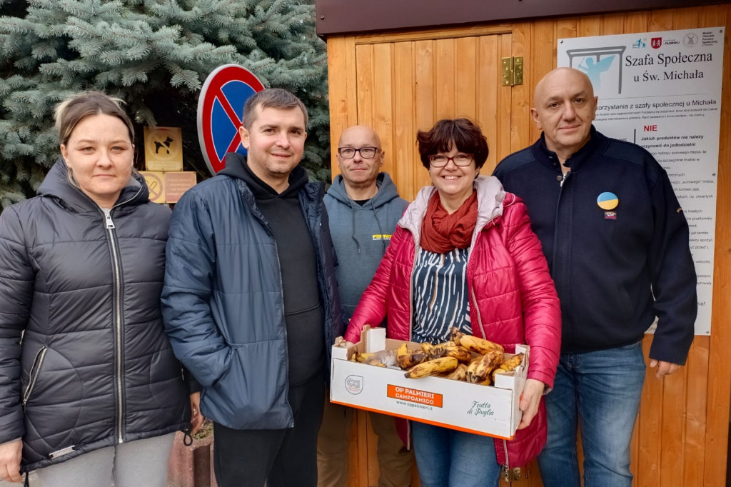 Społeczna szafa stanęła w parafii 'Michała'