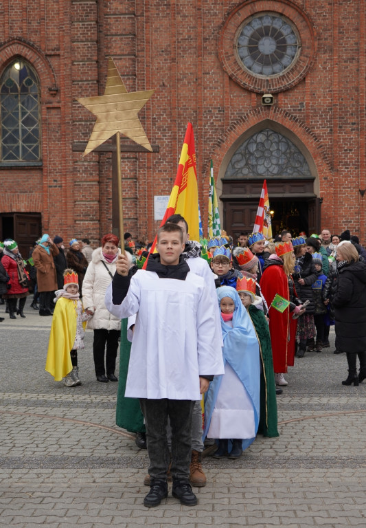 Raciążanie w tradycyjnym orszaku na Trzech Króli
