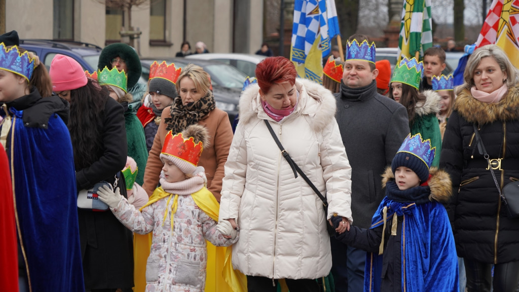 Raciążanie w tradycyjnym orszaku na Trzech Króli