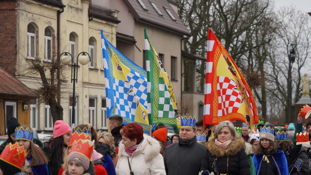 Raciążanie w tradycyjnym orszaku na Trzech Króli
